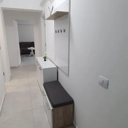 Solid Superb Cu La Si Mare Apartment *