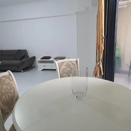 Apartment Solid Superb Cu La Si Mare